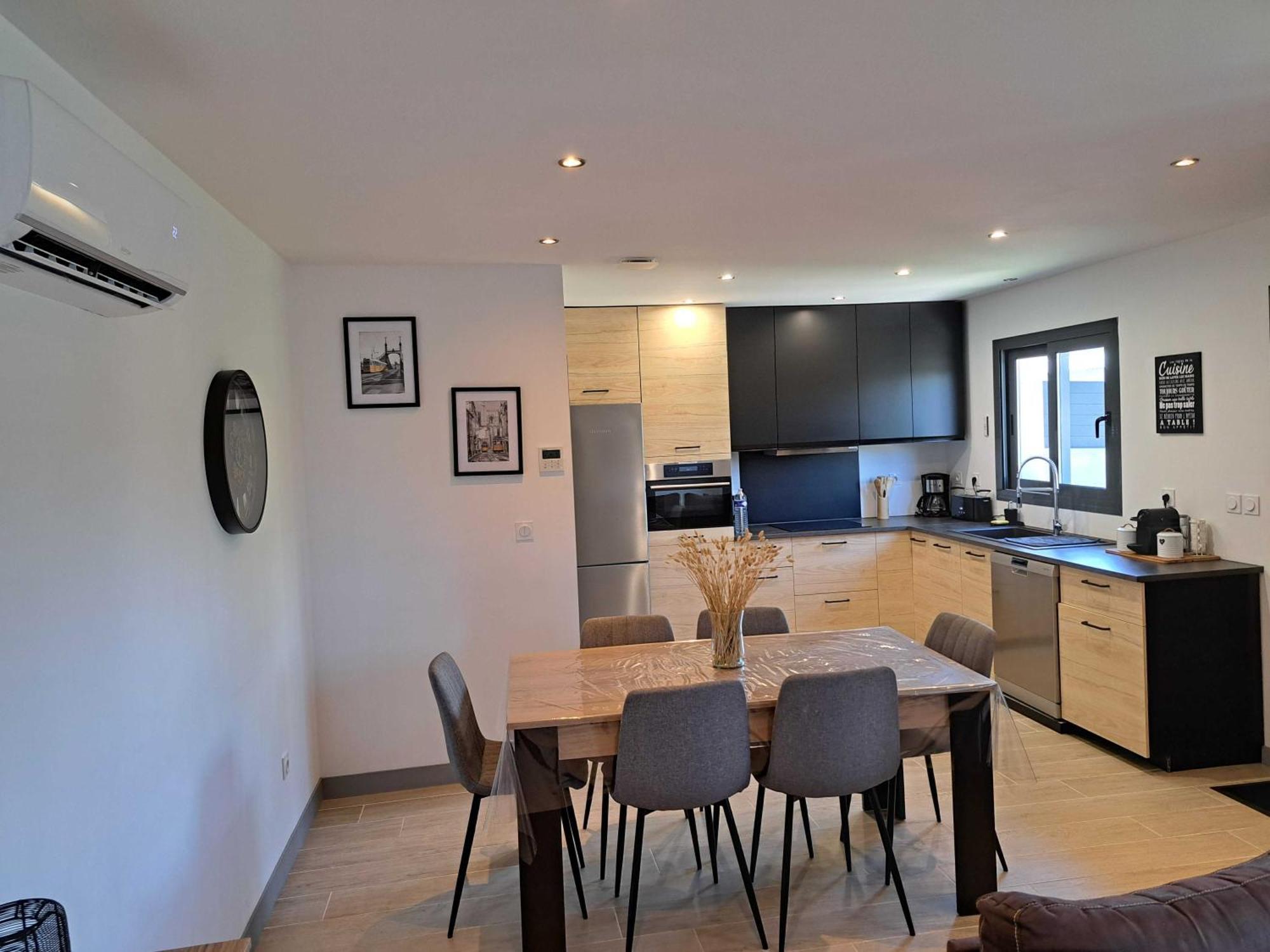 Pacific Green-80m2-clime-2 Big Suites-parking Prive 2 Cars-jardin-confort