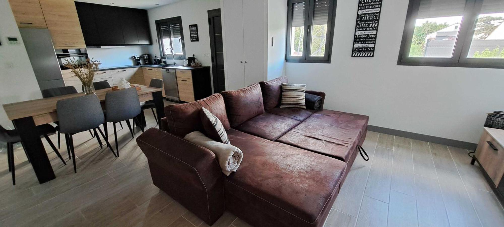 Pacific Green-80m2-clime-2 Big Suites-parking Prive 2 Cars-jardin-confort Chalifert